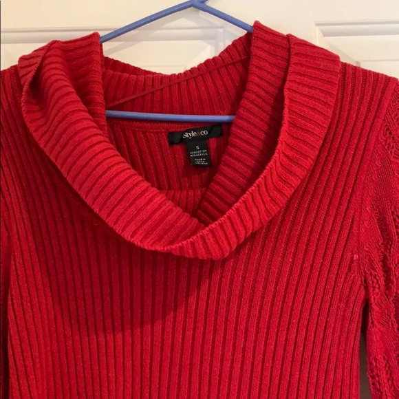 Bundle of 2 long Sweaters size Small Black Red - Picture 2 of 5